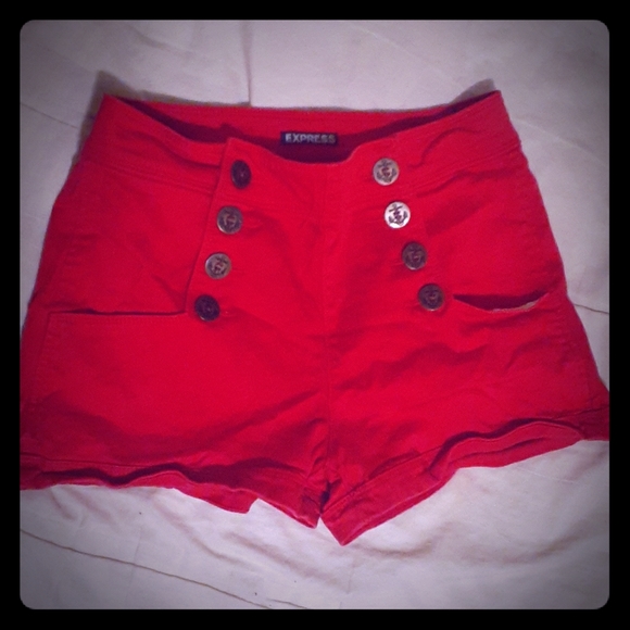 Adorable red Express shorts 💋 - Picture 1 of 6